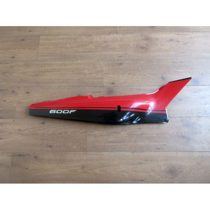 Honda CBR600 achterkap rechts / rechter kontpaneel / achterkuip / achter kuip paneel Honda CBR600 achterkap rechts / rechter kontpaneel / achterkuip / achter kuip paneel